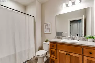 908 Pennington Ct, Eugene, OR 97404 - Photo 13