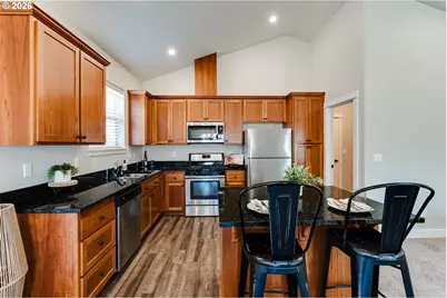 908 Pennington Ct, Eugene, OR 97404 - Photo 25