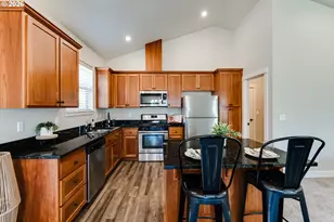 908 Pennington Ct, Eugene, OR 97404 - Photo 25