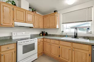 1247 Boardwalk Ave, Molalla, OR 97038 - Photo 15