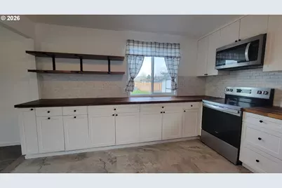 800 Territorial St, Harrisburg, OR 97446 - Photo 9