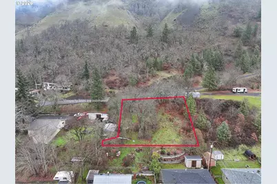 1 E Franklin, Bingen, WA 98605 - Photo 1