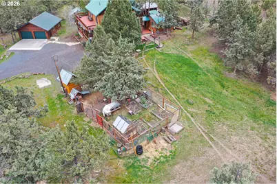 2260 SE Highland Rd, Prineville, OR 97754 - Photo 3