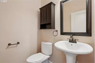 604 NW Mt Bachelor St, McMinnville, OR 97128 - Photo 17