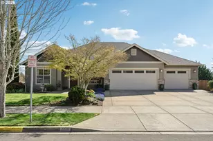 604 NW Mount Bachelor St, McMinnville, OR 97128 - Photo 1
