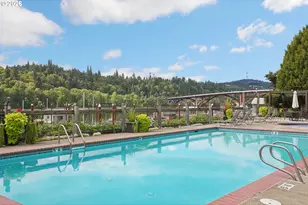 637 SE Linn St, Portland, OR 97202 - Photo 33