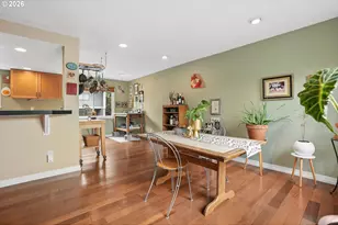 637 SE Linn St, Portland, OR 97202 - Photo 13