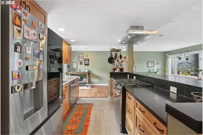 637 SE Linn St #E, Portland, OR 97202 - Photo 17