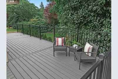 1514 NE Marine Dr, Portland, OR 97211 - Photo 3