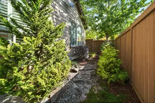 9904 NW Wayne Ln, Portland, OR 97229 - Photo 25