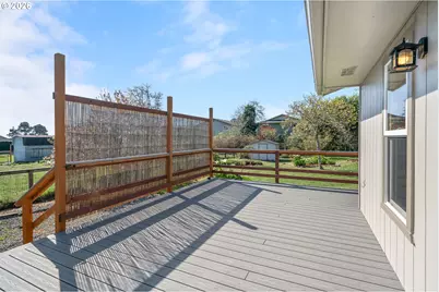 221 Alder St, Brookings, OR 97415 - Photo 31