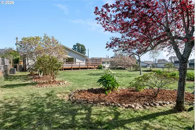 221 Alder St, Brookings, OR 97415 - Photo 35