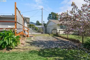 221 Alder St, Brookings, OR 97415 - Photo 37