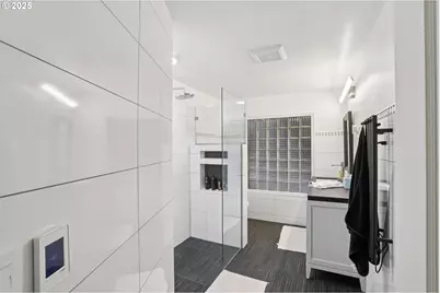 4786 SW Elm Ln, Portland, OR 97221 - Photo 39