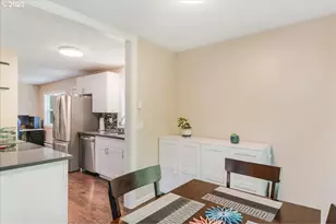 6926 SE Deardorff Rd, Portland, OR 97236 - Photo 11