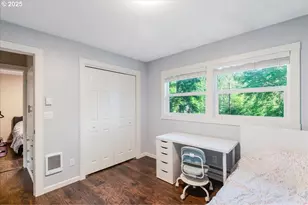 6926 SE Deardorff Rd, Portland, OR 97236 - Photo 23