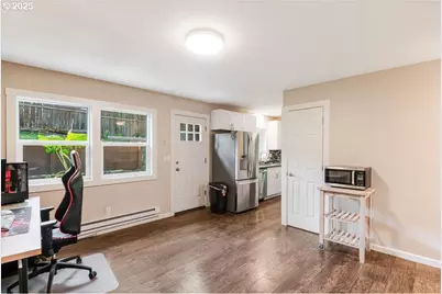 6926 SE Deardorff Rd, Portland, OR 97236 - Photo 17