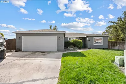 1049 W Hartley Ave, Hermiston, OR 97838 - Photo 3