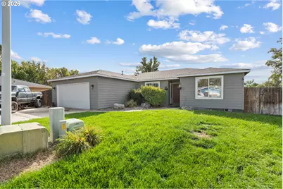 1049 W Hartley Ave, Hermiston, OR 97838 - Photo 1