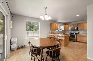 1049 W Hartley Ave, Hermiston, OR 97838 - Photo 9