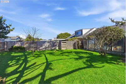 650 Franklin Ave, Bandon, OR 97411 - Photo 43