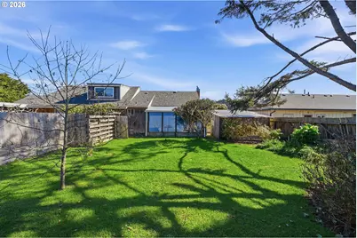 650 Franklin Ave, Bandon, OR 97411 - Photo 41