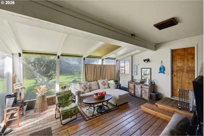 650 Franklin Ave, Bandon, OR 97411 - Photo 13