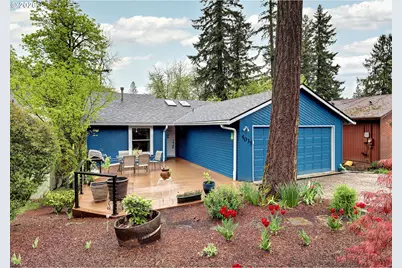 4035 SW Pomona St, Portland, OR 97219 - Photo 1