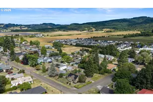 409 NW Yamhill St, Sheridan, OR 97378 - Photo 41