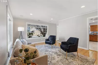 9218 SE Washington St, Portland, OR 97216 - Photo 7