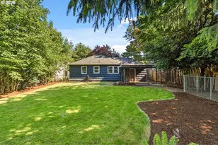 9218 SE Washington St, Portland, OR 97216 - Photo 27