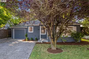 9218 SE Washington St, Portland, OR 97216 - Photo 29