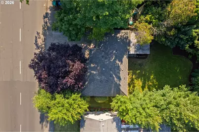 9218 SE Washington St, Portland, OR 97216 - Photo 33