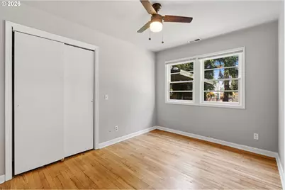 9218 SE Washington St, Portland, OR 97216 - Photo 19