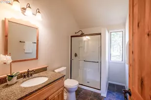 24691 Hall Rd, Cheshire, OR 97419 - Photo 17