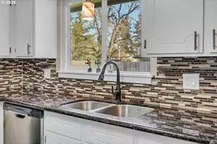 821 Johnson St, Woodburn, OR 97071 - Photo 19