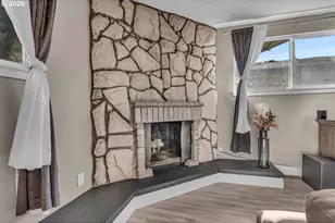 821 Johnson St, Woodburn, OR 97071 - Photo 13