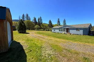 706 Centerville Hwy, Lyle, WA 98635 - Photo 3