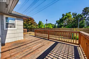 7511 SE Harmony Rd, Milwaukie, OR 97222 - Photo 33