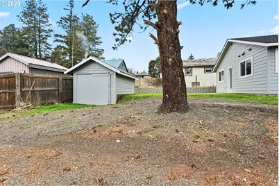 203 4th, Moro, OR 97039 - Photo 35