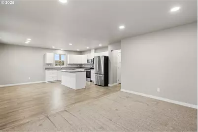 203 4th, Moro, OR 97039 - Photo 11