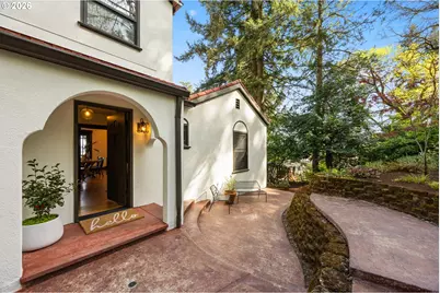 4323 SW Hamilton Ter, Portland, OR 97239 - Photo 3