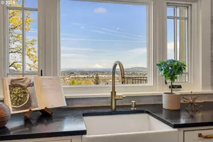 4323 SW Hamilton Terrace, Portland, OR 97239 - Photo 11