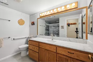 690 Wimbledon Ct, Eugene, OR 97401 - Photo 29