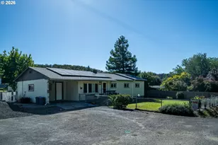 695 Glengary Loop Rd, Roseburg, OR 97470 - Photo 45