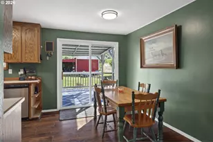 695 Glengary Loop Rd, Roseburg, OR 97470 - Photo 9