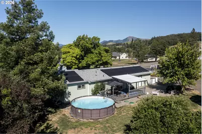 695 Glengary Loop Rd, Roseburg, OR 97470 - Photo 39