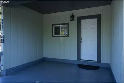 695 Glengary Loop Rd, Roseburg, OR 97470 - Photo 7
