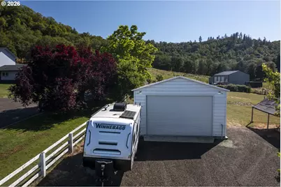 695 Glengary Loop Rd, Roseburg, OR 97470 - Photo 29