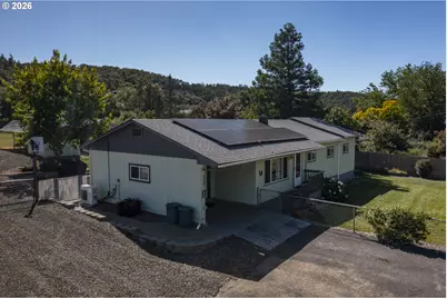 695 Glengary Loop Rd, Roseburg, OR 97470 - Photo 41